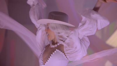 Click to view full size image
==============
Paulina_Goto_-_Nuestro_Amor_Es_Arte_28Video_Oficial29_000072.jpg Paulina_Goto_-_Nuestro_Amor_Es_Arte_28Video_Oficial29_000072.jpg