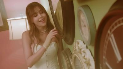 Click to view full size image
==============
Paulina_Goto___Noel_Schajris_-_Llevame_Despacio_28Video_Oficial29_3_000073.jpg Paulina_Goto___Noel_Schajris_-_Llevame_Despacio_28Video_Oficial29_3_000073.jpg