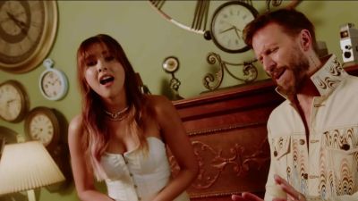 Click to view full size image
==============
Paulina_Goto___Noel_Schajris_-_Llevame_Despacio_28Video_Oficial29_3_000087.jpg Paulina_Goto___Noel_Schajris_-_Llevame_Despacio_28Video_Oficial29_3_000087.jpg