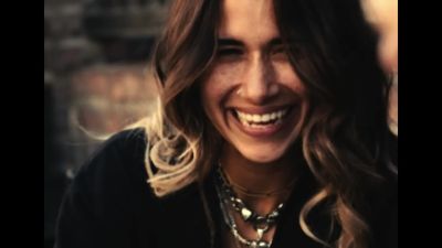 Click to view full size image
==============
Paulina_Goto___Noel_Schajris_-_Llevame_Despacio_28Video_Oficial29_3_000095.jpg Paulina_Goto___Noel_Schajris_-_Llevame_Despacio_28Video_Oficial29_3_000095.jpg