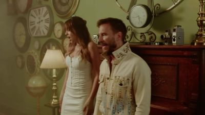 Click to view full size image
==============
Paulina_Goto___Noel_Schajris_-_Llevame_Despacio_28Video_Oficial29_3_000116.jpg Paulina_Goto___Noel_Schajris_-_Llevame_Despacio_28Video_Oficial29_3_000116.jpg