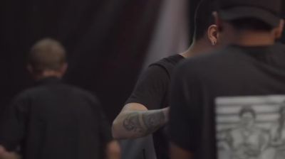 Click to view full size image
==============
Making_Of_Tu_Sigue_000013.jpg Making_Of_Tu_Sigue_000013.jpg