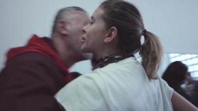 Click to view full size image
==============
Making_Of_Tu_Sigue_000016.jpg Making_Of_Tu_Sigue_000016.jpg