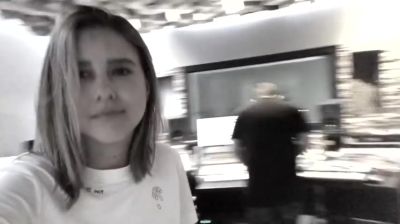 Click to view full size image
==============
Making_Of_Tu_Sigue_000021.jpg Making_Of_Tu_Sigue_000021.jpg