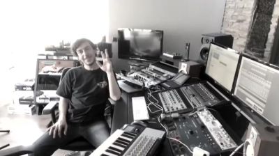 Click to view full size image
==============
Making_Of_Tu_Sigue_000030.jpg Making_Of_Tu_Sigue_000030.jpg