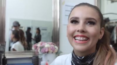 Click to view full size image
==============
Making_Of_Tu_Sigue_000058.jpg Making_Of_Tu_Sigue_000058.jpg