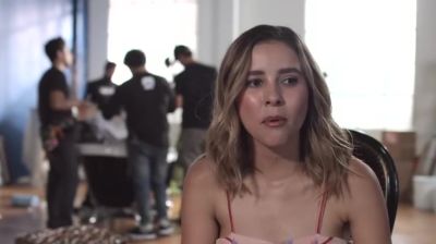 Click to view full size image
==============
Making_Of_Tu_Sigue_000251.jpg Making_Of_Tu_Sigue_000251.jpg