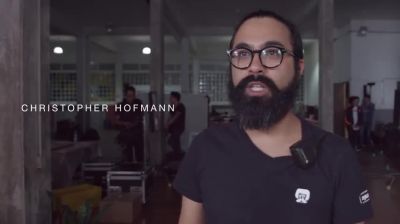 Click to view full size image
==============
Making_Of_Tu_Sigue_000280.jpg Making_Of_Tu_Sigue_000280.jpg