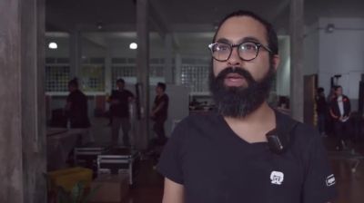 Click to view full size image
==============
Making_Of_Tu_Sigue_000282.jpg Making_Of_Tu_Sigue_000282.jpg