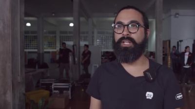 Click to view full size image
==============
Making_Of_Tu_Sigue_000286.jpg Making_Of_Tu_Sigue_000286.jpg