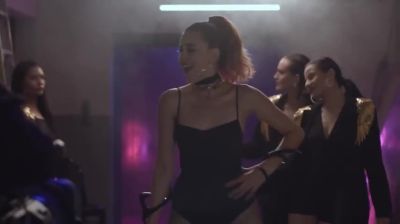 Click to view full size image
==============
Making_Of_Tu_Sigue_000340.jpg Making_Of_Tu_Sigue_000340.jpg