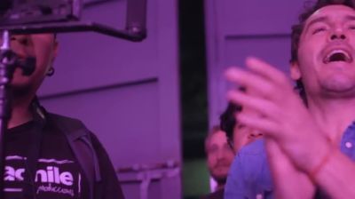 Click to view full size image
==============
Making_Of_Tu_Sigue_000348.jpg Making_Of_Tu_Sigue_000348.jpg