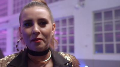 Click to view full size image
==============
Making_Of_Tu_Sigue_000364.jpg Making_Of_Tu_Sigue_000364.jpg