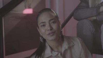 Click to view full size image
==============
Paulina_Goto_-_Rompe_28Behind_the_scenes29_000116.jpg Paulina_Goto_-_Rompe_28Behind_the_scenes29_000116.jpg