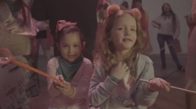 Click to view full size image
==============
Paulina_Goto_-_Rompe_28Behind_the_scenes29_000265.jpg Paulina_Goto_-_Rompe_28Behind_the_scenes29_000265.jpg