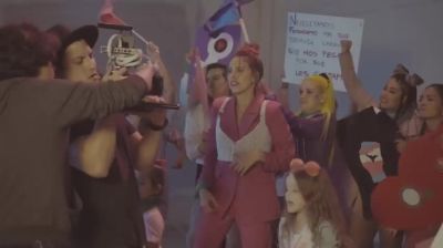 Click to view full size image
==============
Paulina_Goto_-_Rompe_28Behind_the_scenes29_000277.jpg Paulina_Goto_-_Rompe_28Behind_the_scenes29_000277.jpg