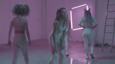 Click to view full size image
==============
Paulina_Goto_-_Rompe_28Behind_the_scenes29_000477.jpg Paulina_Goto_-_Rompe_28Behind_the_scenes29_000477.jpg