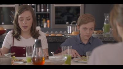 Click to view full size image
==============
Mae_So_Tem_Duas_S01E02_720p_DUAL_COMANDO_TO_000778.jpg Mae_So_Tem_Duas_S01E02_720p_DUAL_COMANDO_TO_000778.jpg