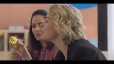 Click to view full size image
==============
Mae_So_Tem_Duas_S01E03_720p_DUAL_COMANDO_TO_000980.jpg Mae_So_Tem_Duas_S01E03_720p_DUAL_COMANDO_TO_000980.jpg