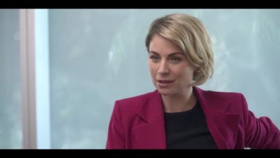 Click to view full size image
==============
Mae_So_Tem_Duas_S01E04_720p_DUAL_COMANDO_TO_000447.jpg Mae_So_Tem_Duas_S01E04_720p_DUAL_COMANDO_TO_000447.jpg