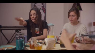 Click to view full size image
==============
Mae_So_Tem_Duas_S02E01_720p_DUB__CineRCI_000232.jpg Mae_So_Tem_Duas_S02E01_720p_DUB__CineRCI_000232.jpg