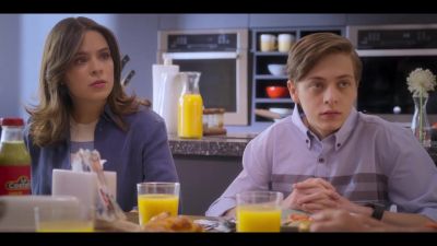 Click to view full size image
==============
Mae_So_Tem_Duas_-_Episodio_3x1_000252.jpg Mae_So_Tem_Duas_-_Episodio_3x1_000252.jpg