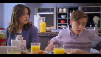 Click to view full size image
==============
Mae_So_Tem_Duas_-_Episodio_3x1_000288.jpg Mae_So_Tem_Duas_-_Episodio_3x1_000288.jpg