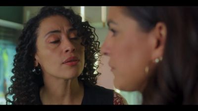 Click to view full size image
==============
Mae_So_Tem_Duas_-_Episodio_3x1_000520.jpg Mae_So_Tem_Duas_-_Episodio_3x1_000520.jpg