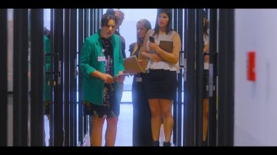 Click to view full size image
==============
Mae_So_Tem_Duas_-_Episodio_3x1_000779.jpg Mae_So_Tem_Duas_-_Episodio_3x1_000779.jpg