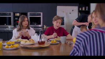 Click to view full size image
==============
Mae_So_Tem_Duas_-_Episodio_3x1_001638.jpg Mae_So_Tem_Duas_-_Episodio_3x1_001638.jpg