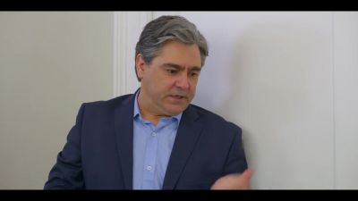 Click to view full size image
==============
Mae_So_Tem_Duas_-_Episodio_3x1_001762.jpg Mae_So_Tem_Duas_-_Episodio_3x1_001762.jpg