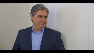 Click to view full size image
==============
Mae_So_Tem_Duas_-_Episodio_3x1_001765.jpg Mae_So_Tem_Duas_-_Episodio_3x1_001765.jpg