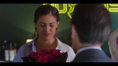 Click to view full size image
==============
Mae_So_Tem_Duas_-_Episodio_3x1_002040.jpg Mae_So_Tem_Duas_-_Episodio_3x1_002040.jpg