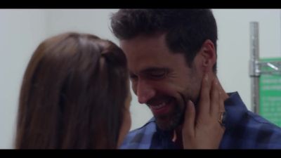 Click to view full size image
==============
Mae_So_Tem_Duas_-_Episodio_3x2_001281.jpg Mae_So_Tem_Duas_-_Episodio_3x2_001281.jpg