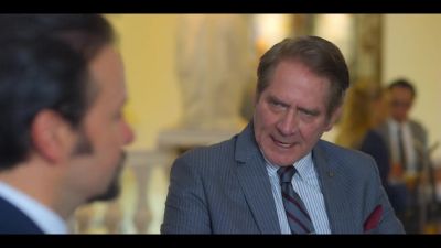 Click to view full size image
==============
Mae_So_Tem_Duas_-_Episodio_3x3_000250.jpg Mae_So_Tem_Duas_-_Episodio_3x3_000250.jpg