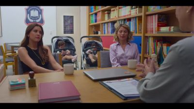 Click to view full size image
==============
Mae_So_Tem_Duas_-_Episodio_3x3_000503.jpg Mae_So_Tem_Duas_-_Episodio_3x3_000503.jpg