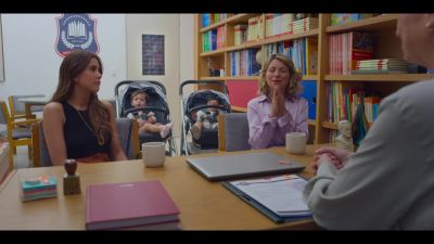 Click to view full size image
==============
Mae_So_Tem_Duas_-_Episodio_3x3_000564.jpg Mae_So_Tem_Duas_-_Episodio_3x3_000564.jpg