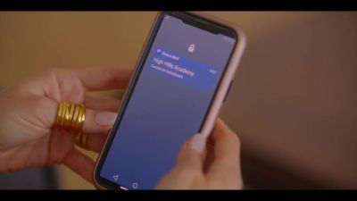 Click to view full size image
==============
Mae_So_Tem_Duas_-_Episodio_3x3_000990.jpg Mae_So_Tem_Duas_-_Episodio_3x3_000990.jpg