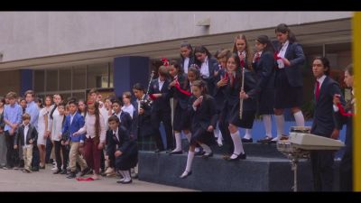 Click to view full size image
==============
Mae_So_Tem_Duas_-_Episodio_3x3_002070.jpg Mae_So_Tem_Duas_-_Episodio_3x3_002070.jpg
