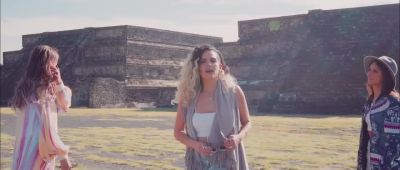 Click to view full size image
==============
Paulina_Goto2C_Maria_Bernal___Lucia_Covarrubias_-_Toda_Todita_28Video_Oficial29_000099.jpg Paulina_Goto2C_Maria_Bernal___Lucia_Covarrubias_-_Toda_Todita_28Video_Oficial29_000099.jpg