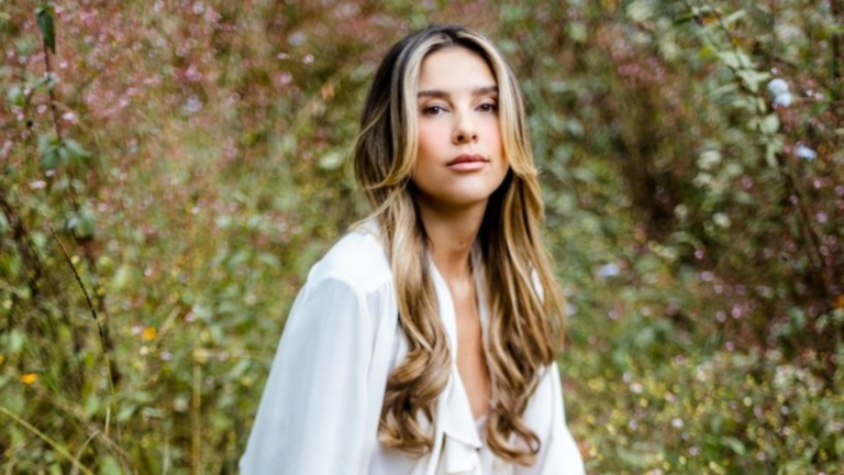 Paulina Goto lança nova música de Natal, “Navidad Contigo”